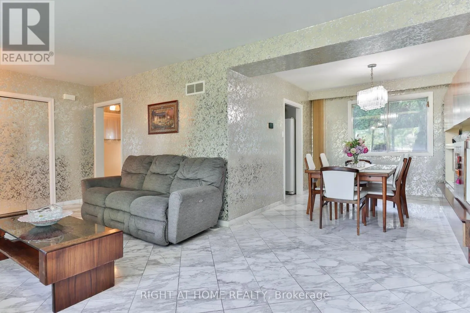 106 GRANDRAVINE DRIVE