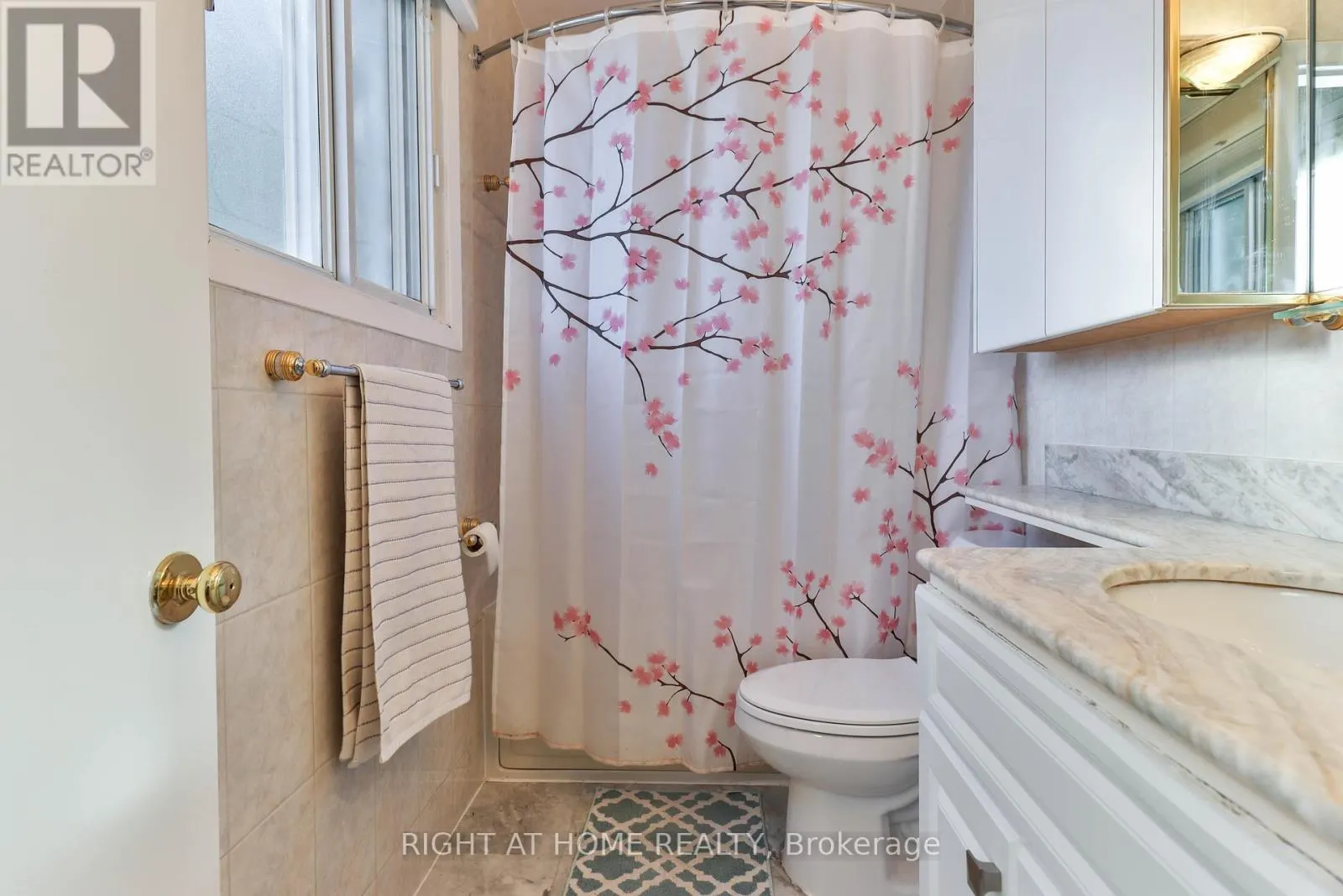 106 GRANDRAVINE DRIVE