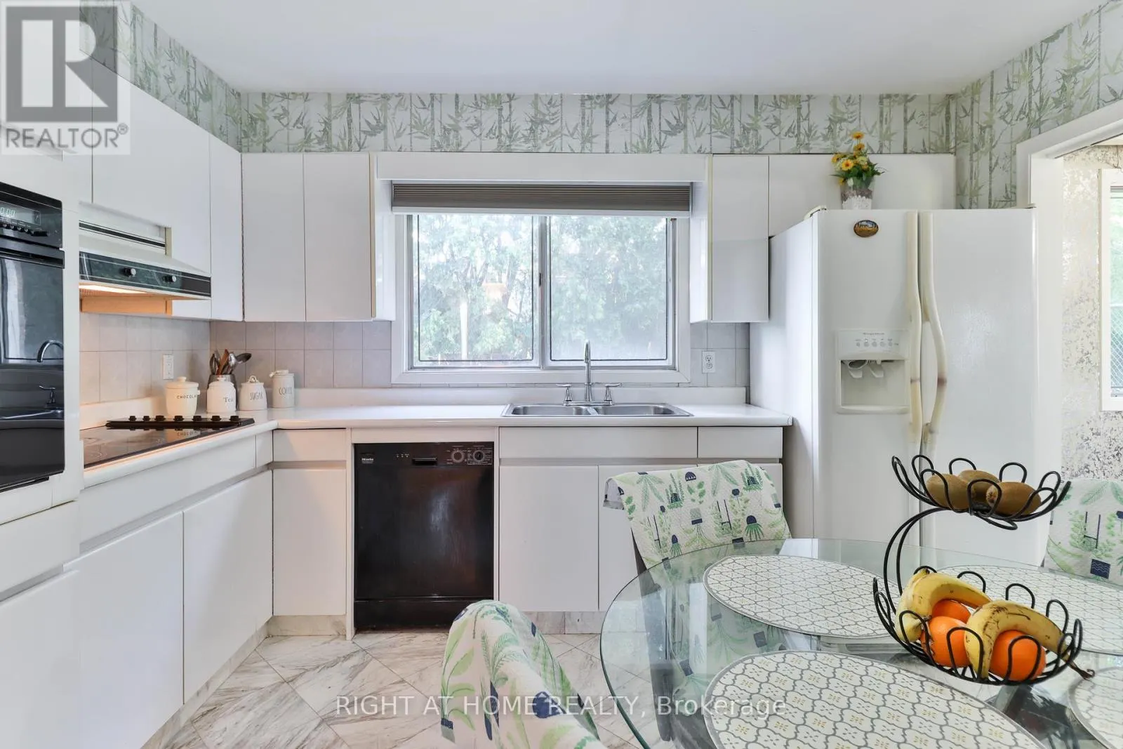 106 GRANDRAVINE DRIVE