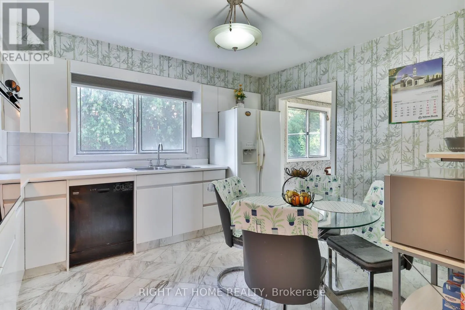 106 GRANDRAVINE DRIVE