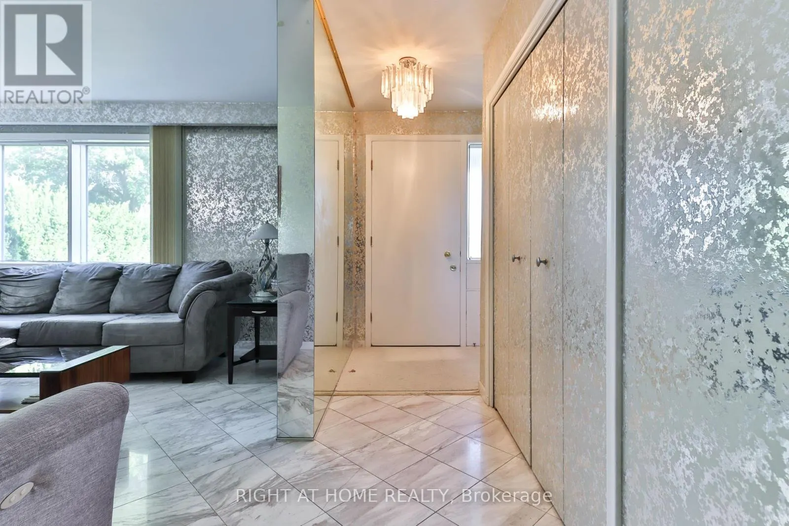 106 GRANDRAVINE DRIVE