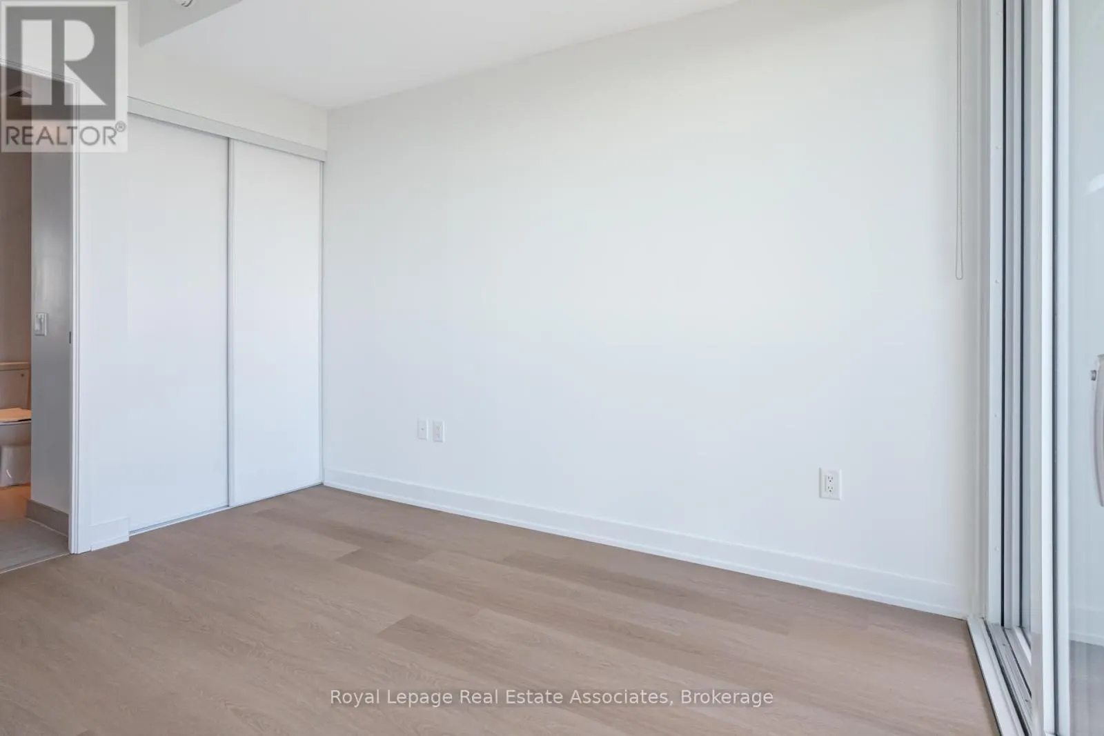 1807 - 3883 QUARTZ ROAD