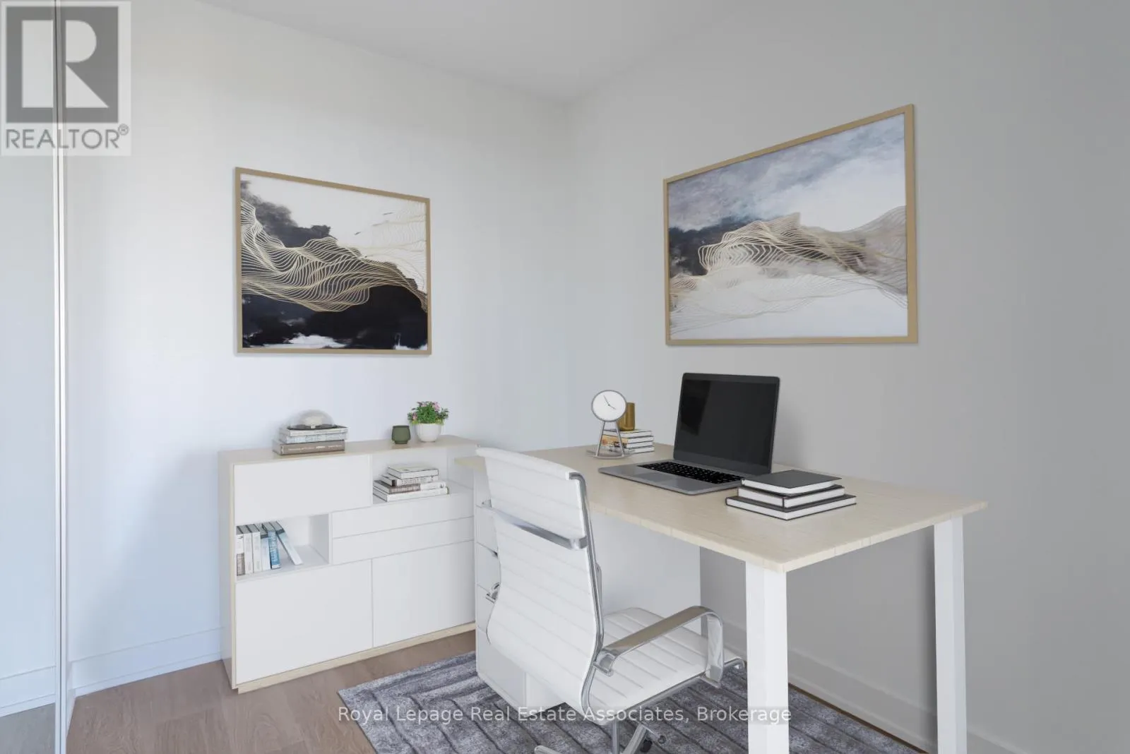 1807 - 3883 QUARTZ ROAD