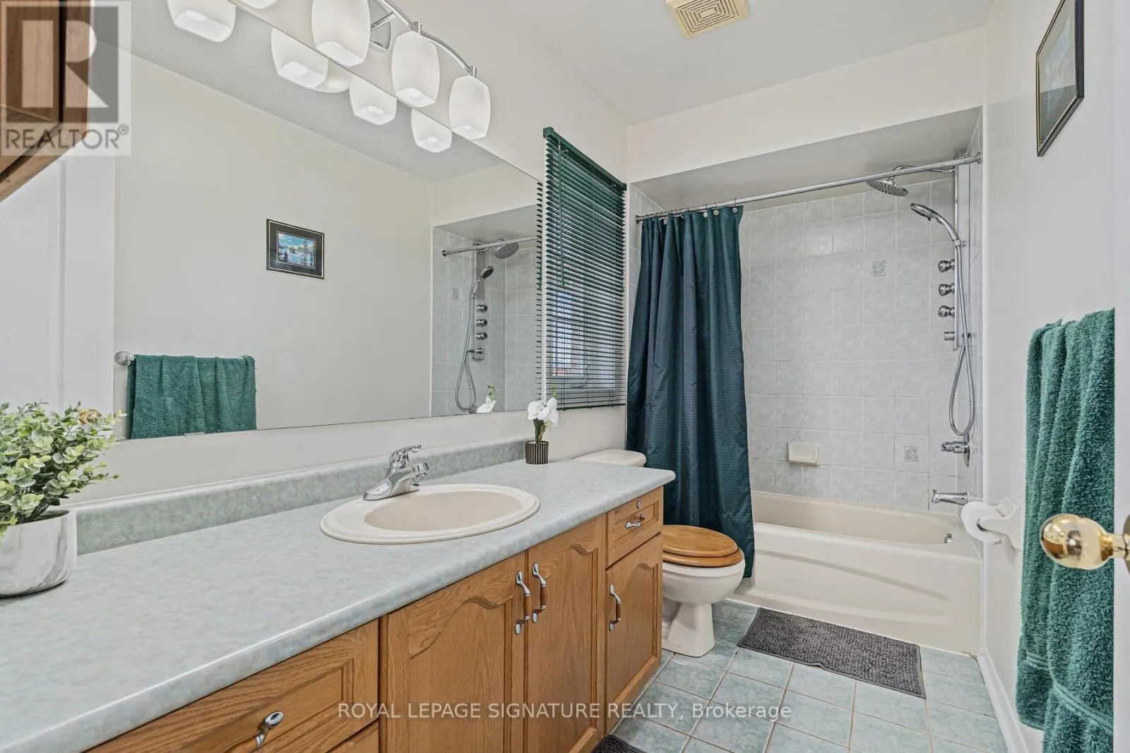 116 RIVER ROCK CRESCENT