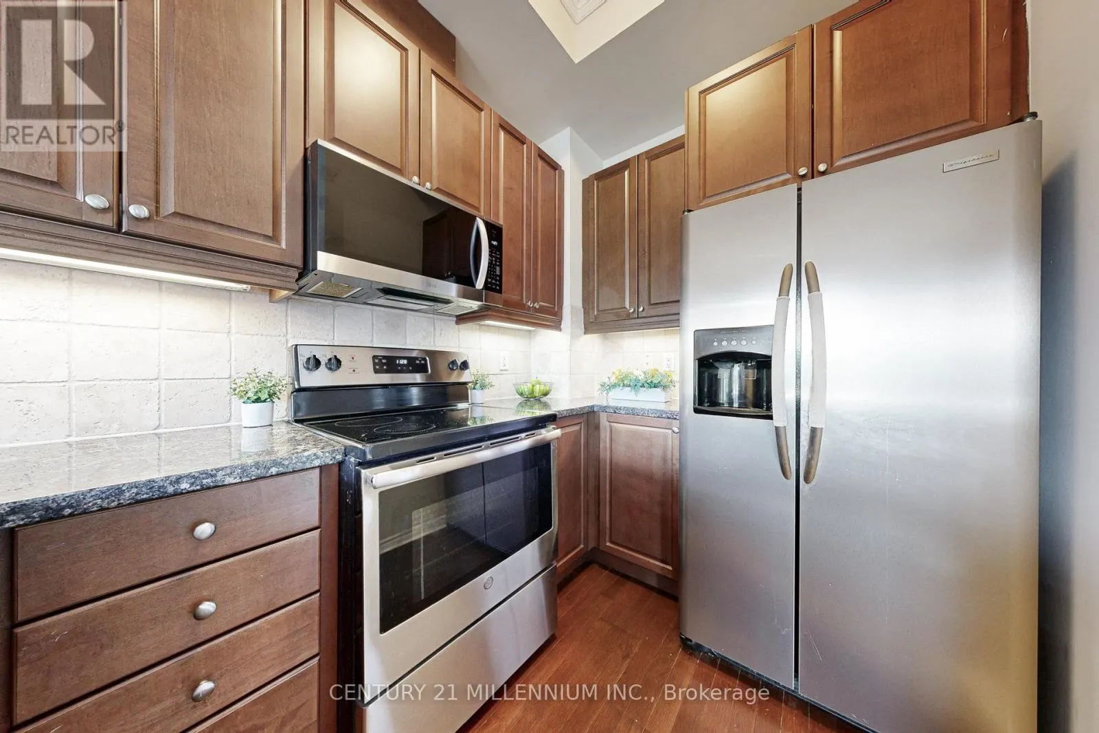 PH4 - 483 FAITH DRIVE