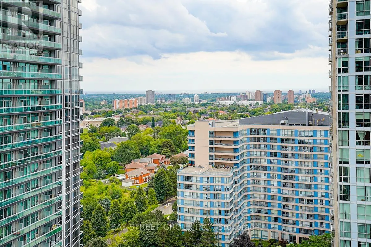 2004 - 3939 DUKE OF YORK BOULEVARD