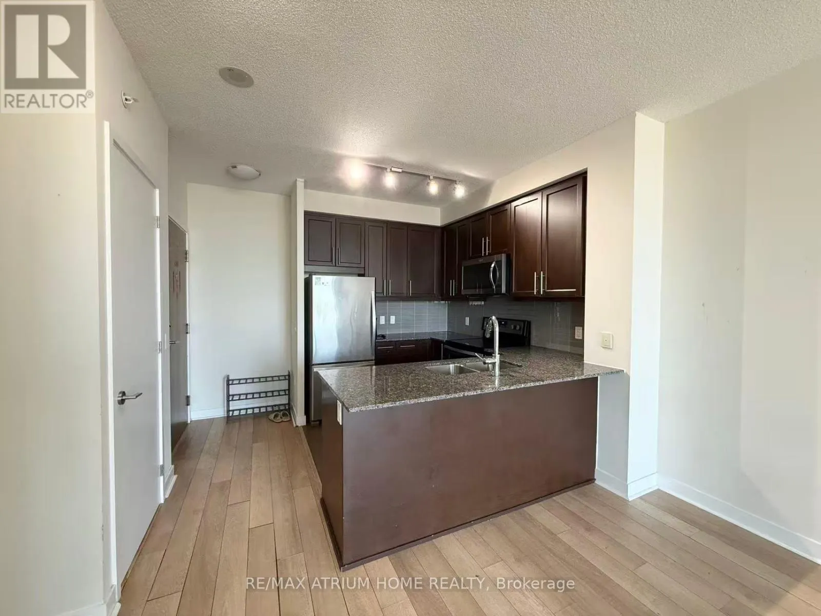 2506 - 3975 GRAND PARK DRIVE W