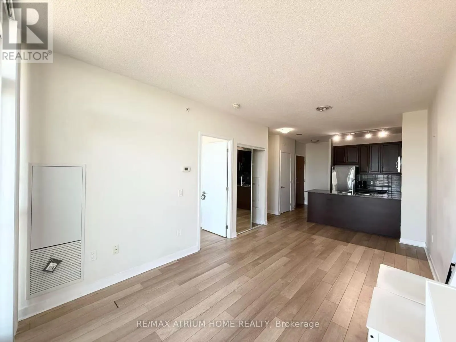 2506 - 3975 GRAND PARK DRIVE W