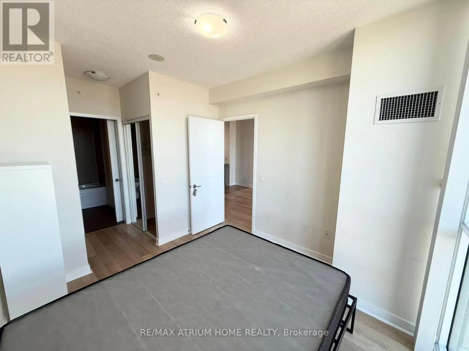 2506 - 3975 GRAND PARK DRIVE W