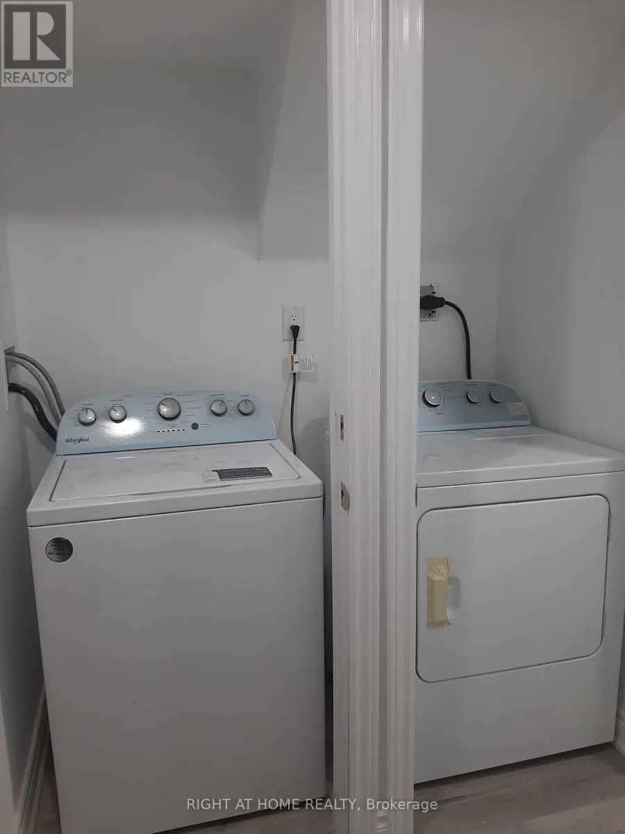 STUDIO 2 - 3222 TRELAWNY CIRCLE