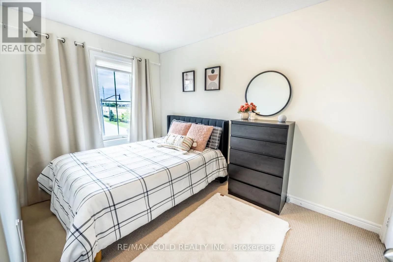 34 ROCKBROOK TRAIL
