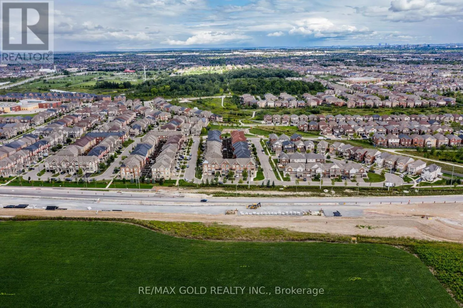 34 ROCKBROOK TRAIL