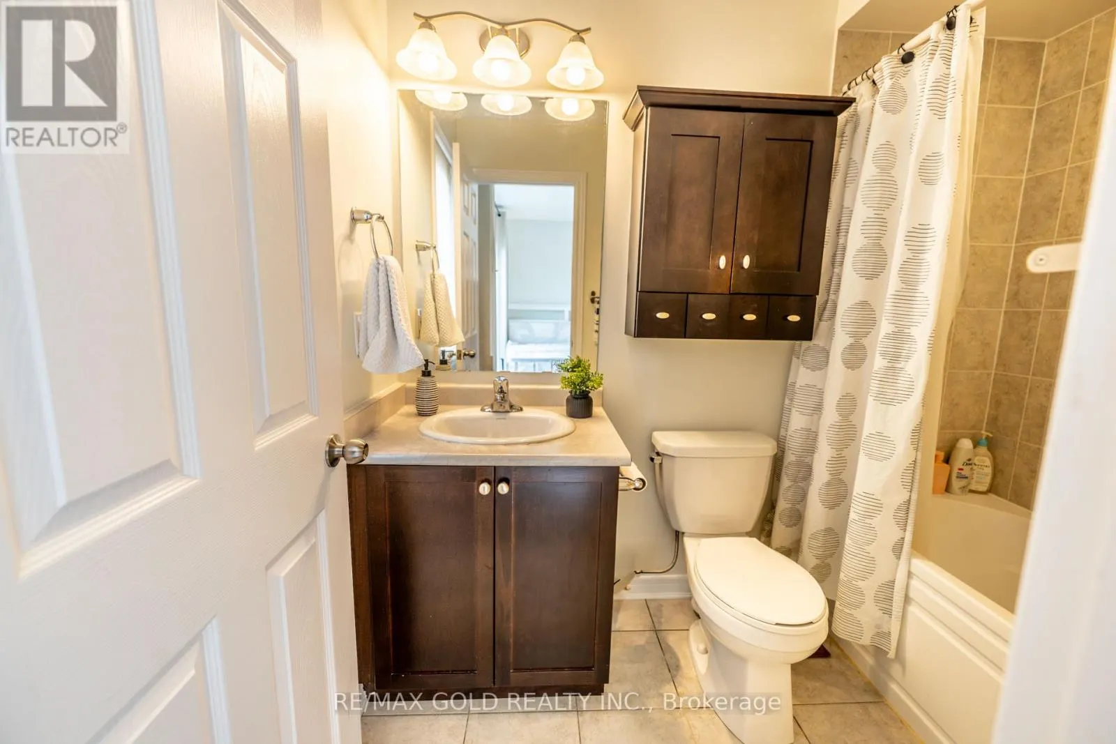 34 ROCKBROOK TRAIL