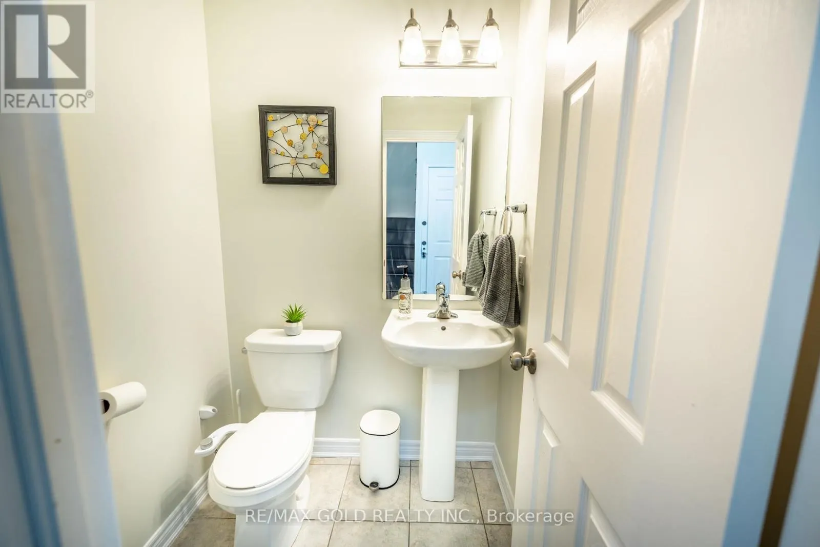 34 ROCKBROOK TRAIL