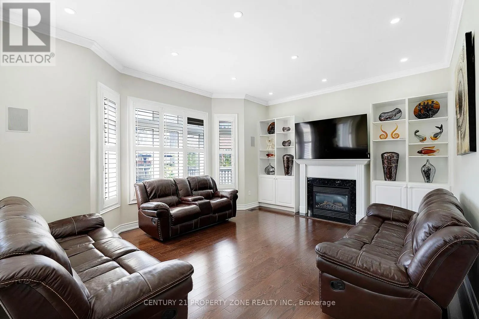 5198 ADOBE COURT