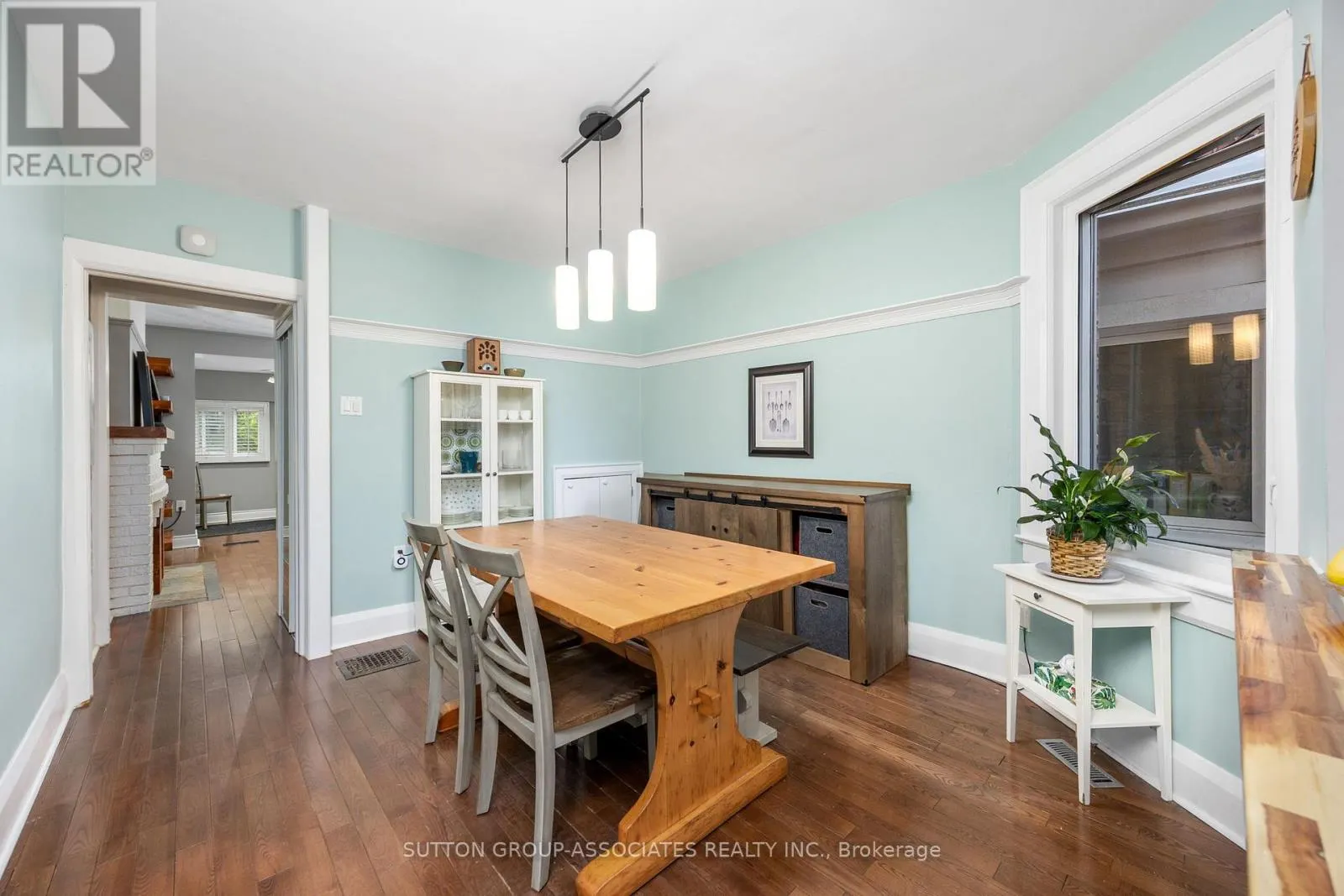 32 ST CLAIR GARDENS