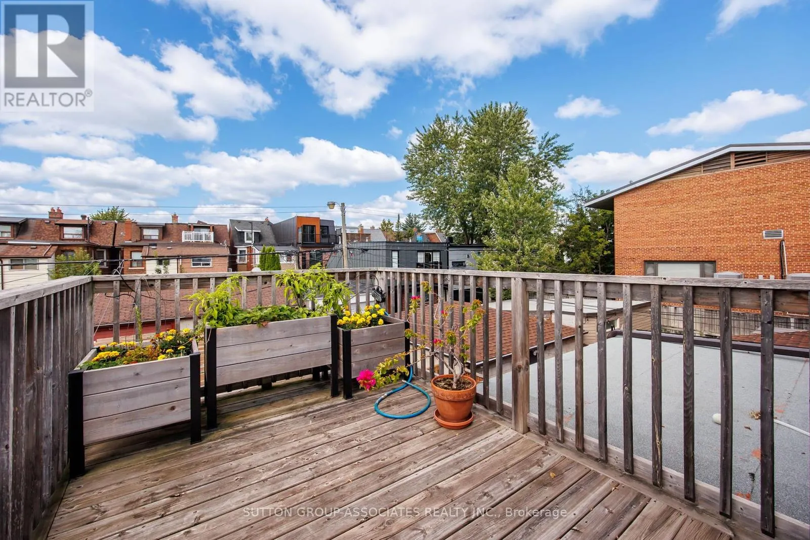 32 ST CLAIR GARDENS