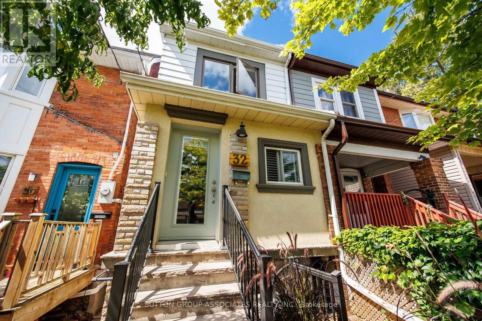 32 ST CLAIR GARDENS