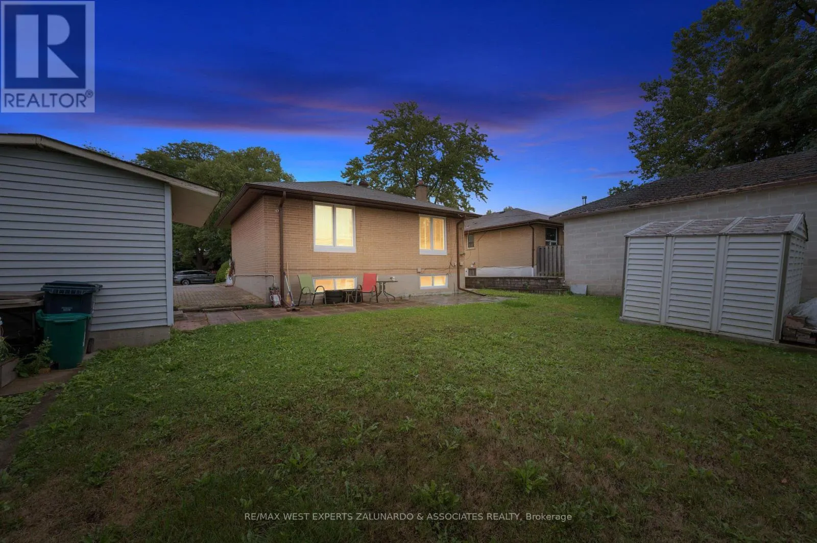 10 DASHWOOD CRESCENT