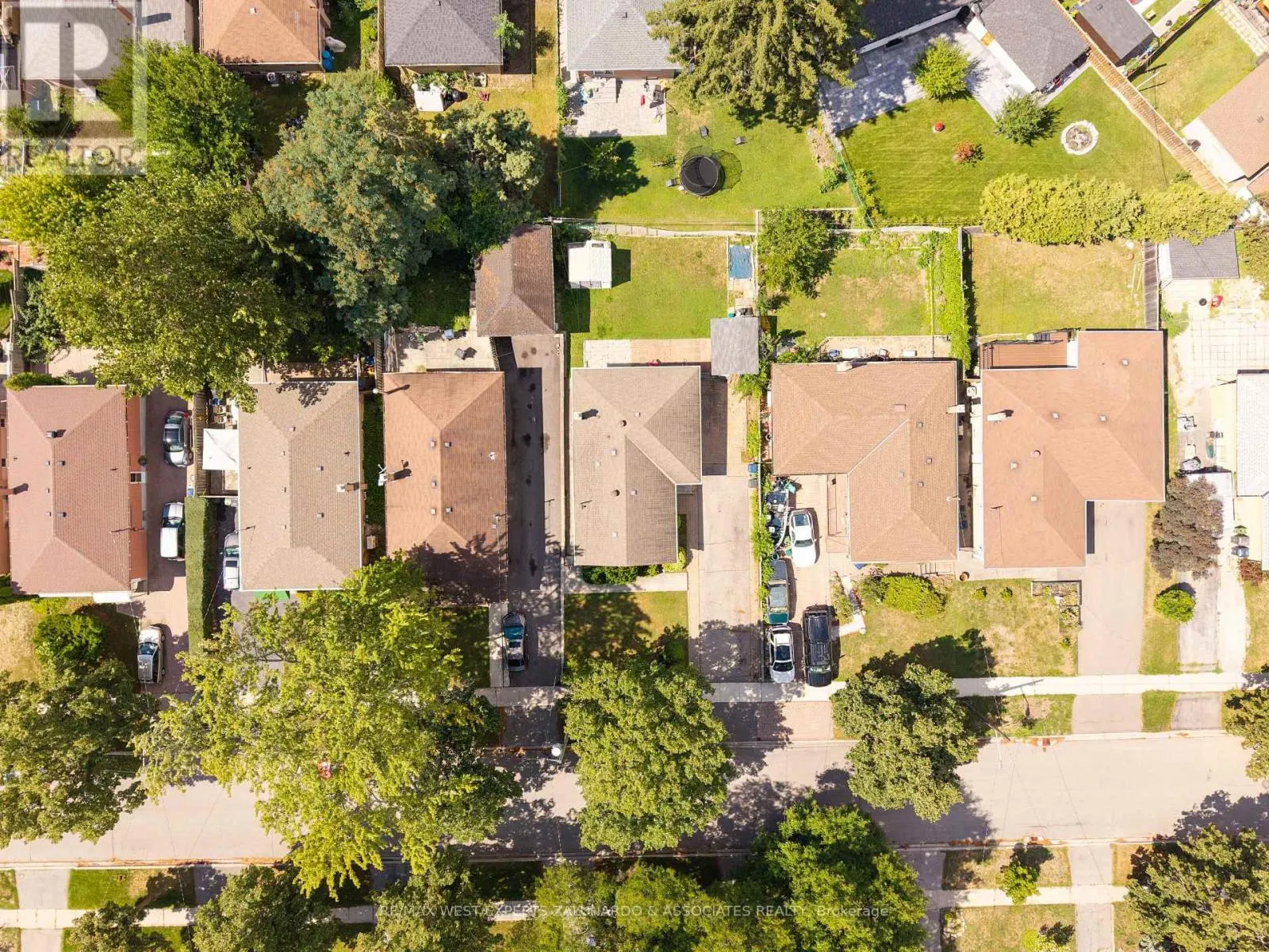 10 DASHWOOD CRESCENT
