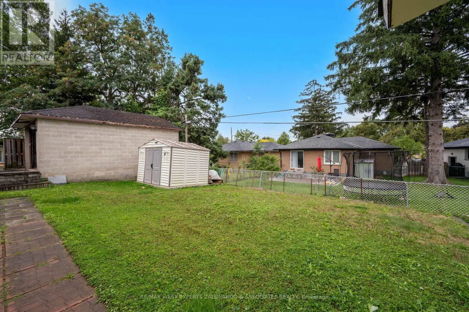 10 DASHWOOD CRESCENT