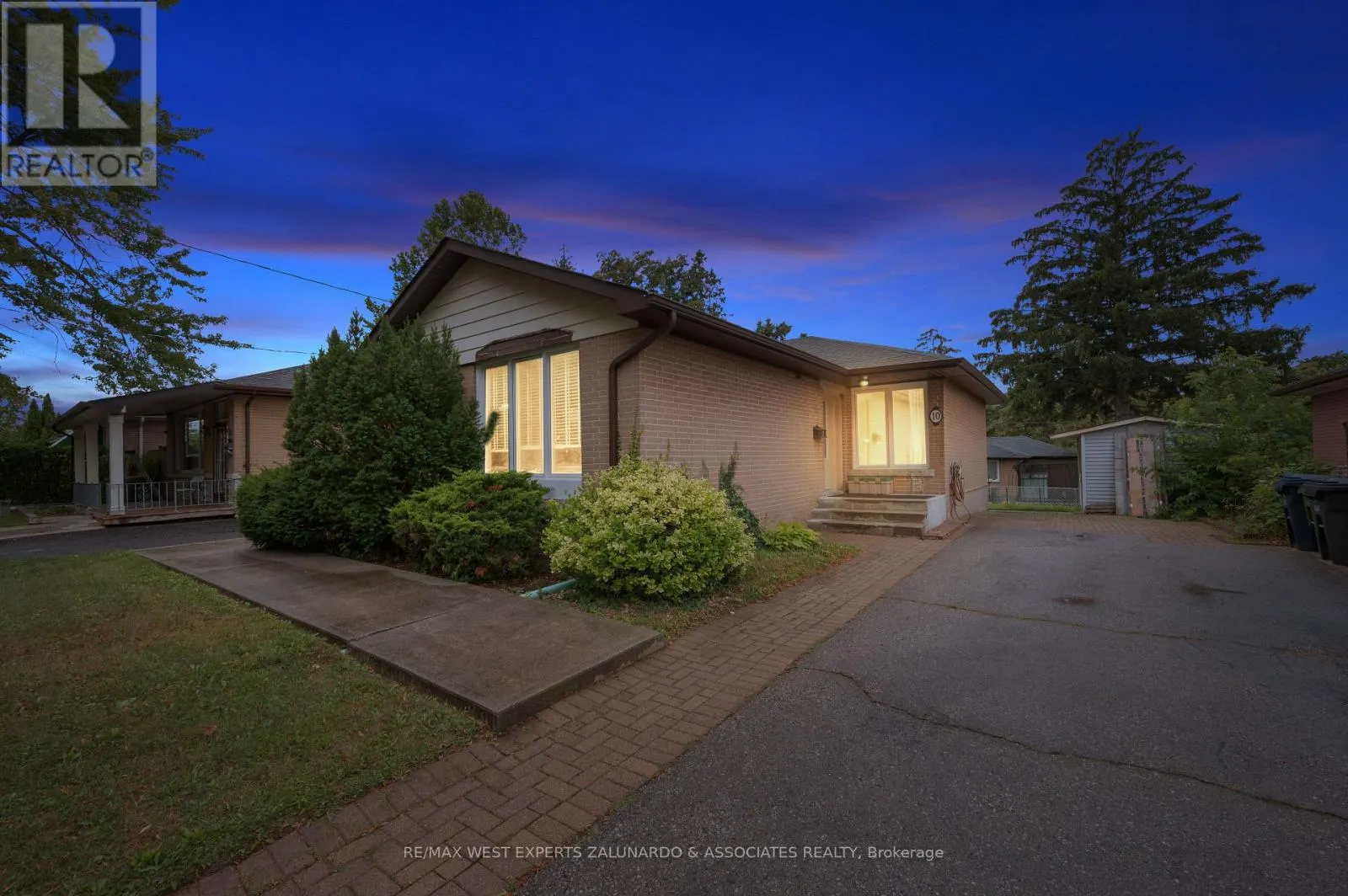 10 DASHWOOD CRESCENT