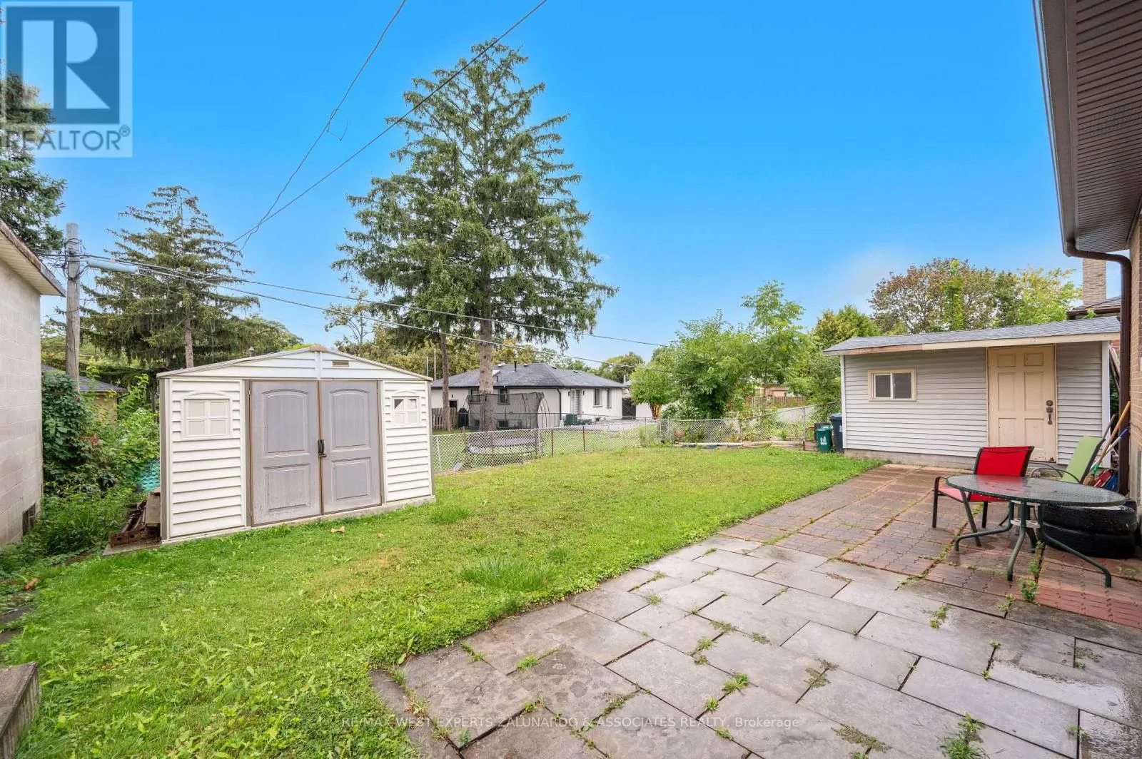 10 DASHWOOD CRESCENT
