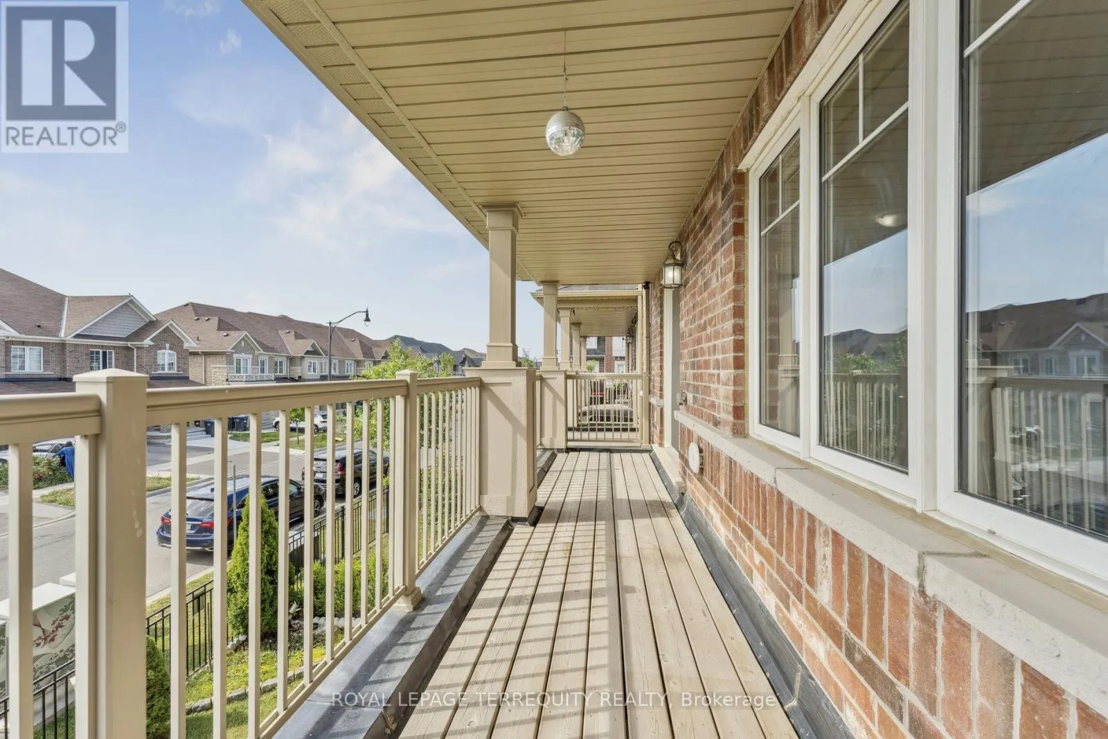 49 GOLDEN SPRINGS DRIVE