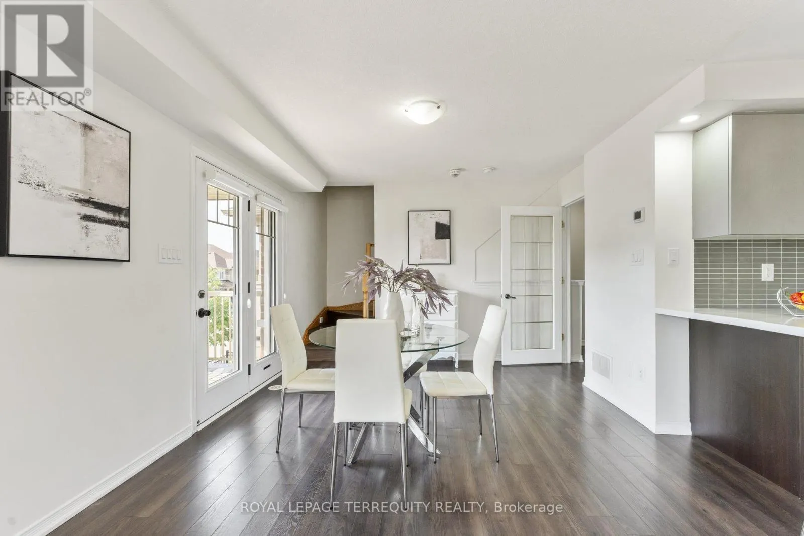 49 GOLDEN SPRINGS DRIVE