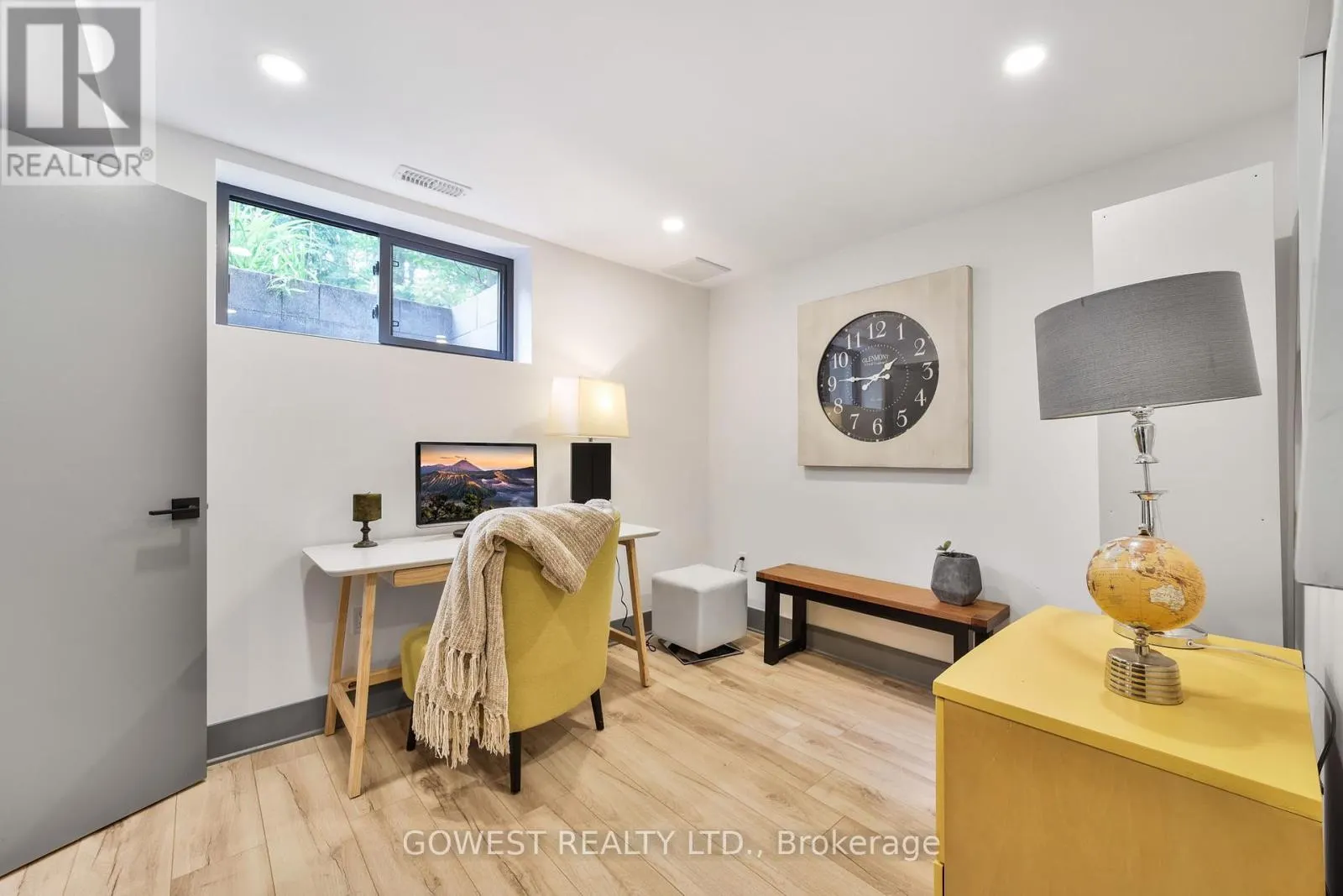 344 DALEWOOD DRIVE