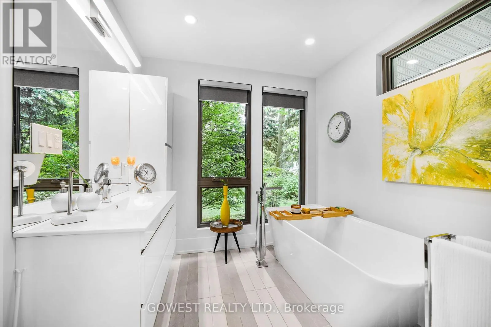 344 DALEWOOD DRIVE