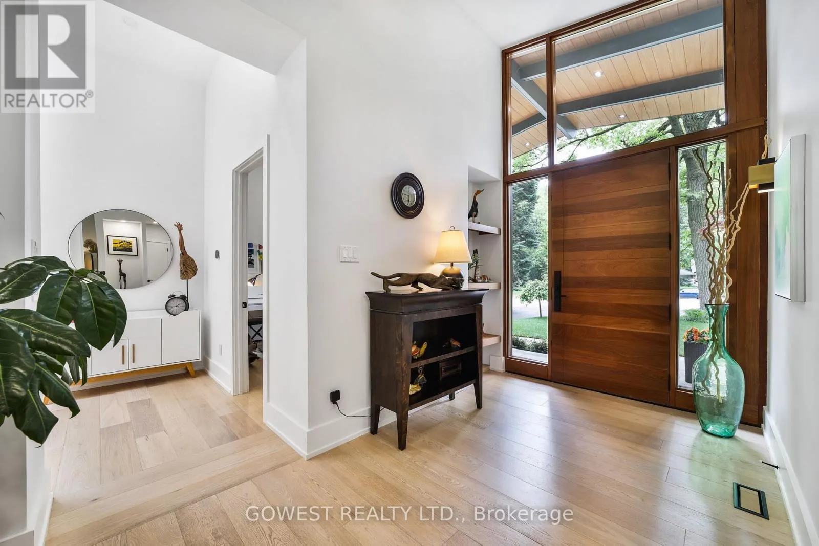 344 DALEWOOD DRIVE