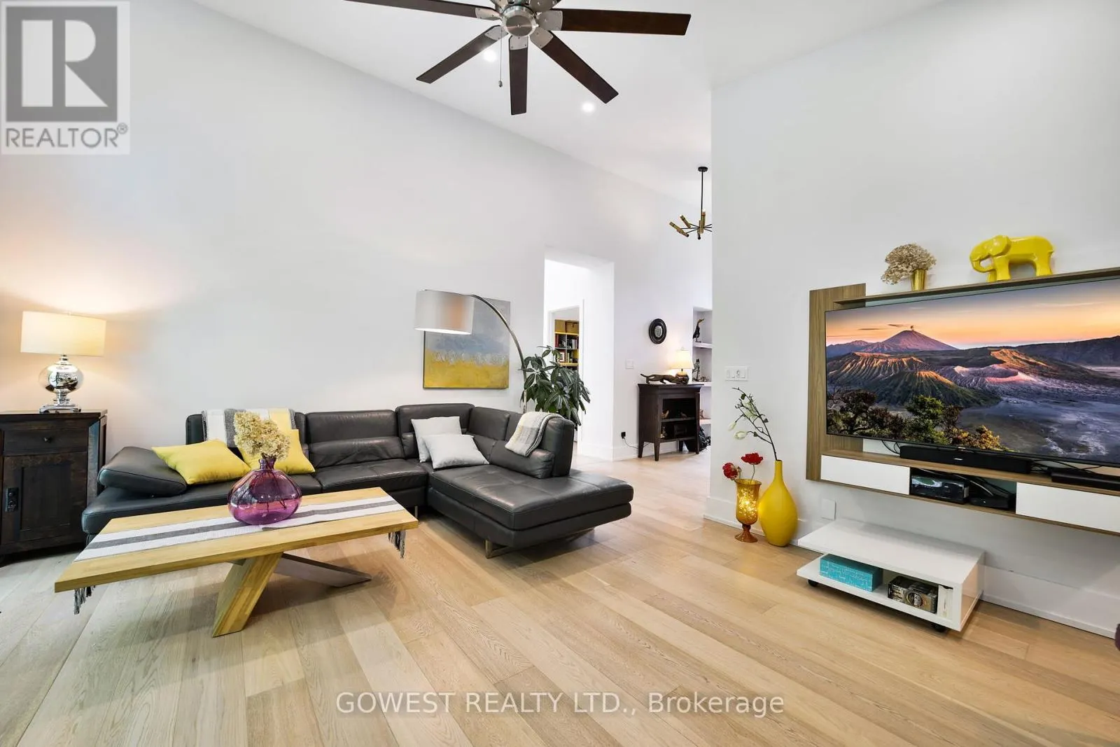 344 DALEWOOD DRIVE