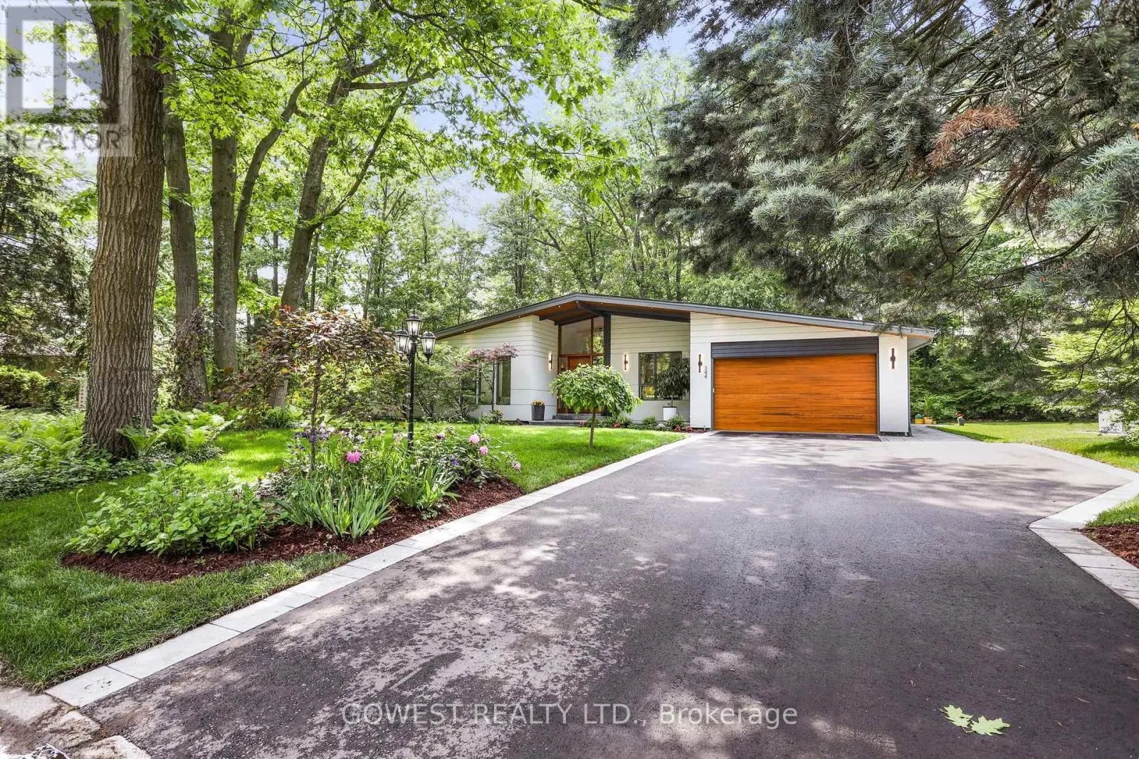 344 DALEWOOD DRIVE