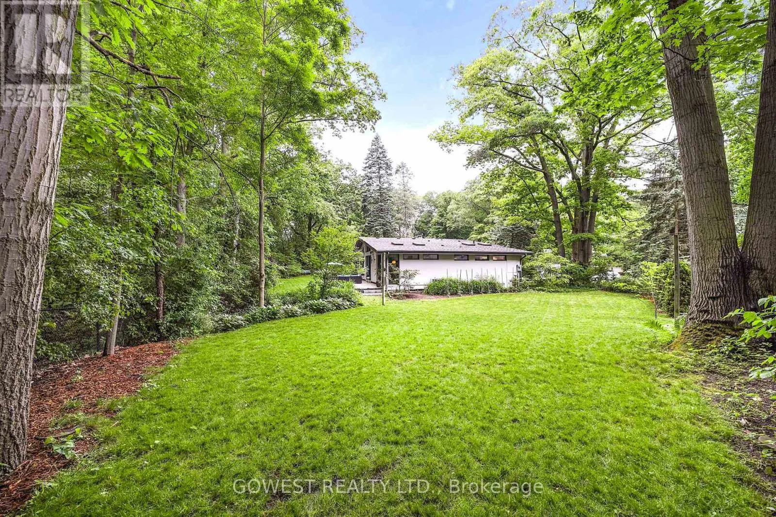 344 DALEWOOD DRIVE