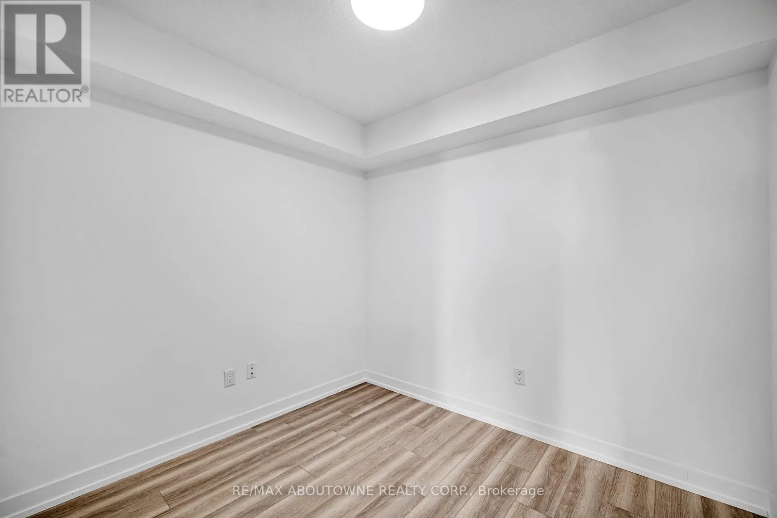 1105 - 1410 DUPONT STREET