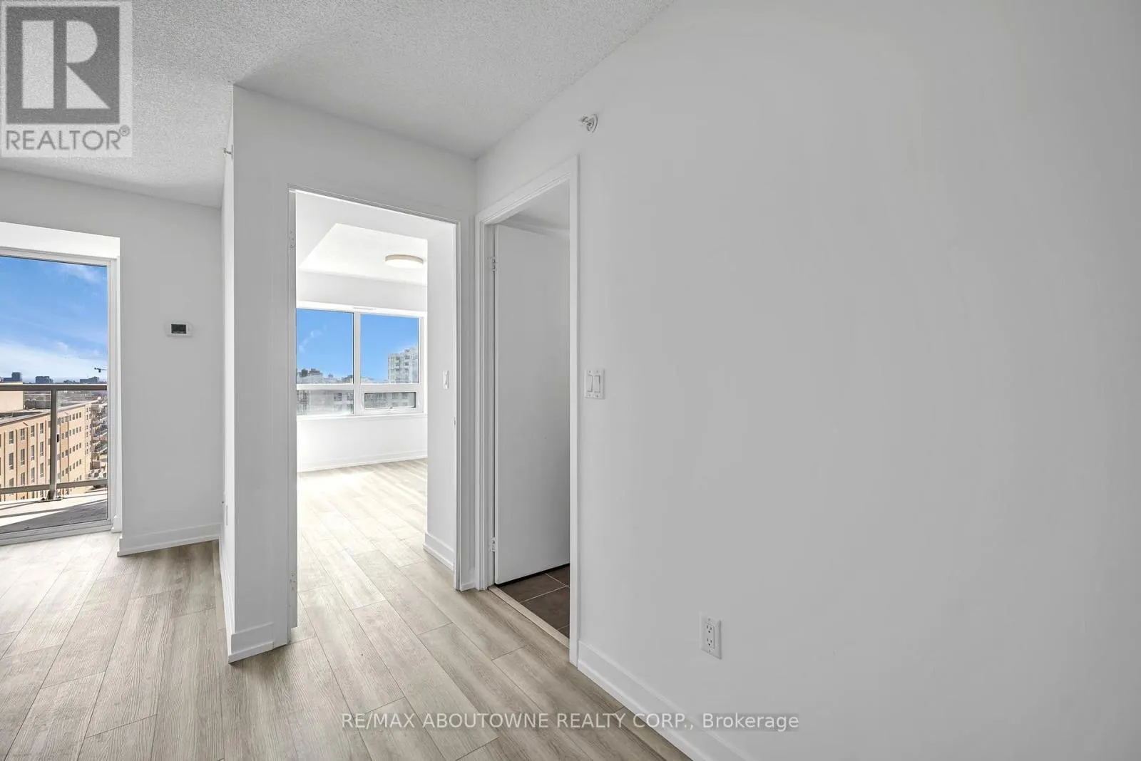1105 - 1410 DUPONT STREET