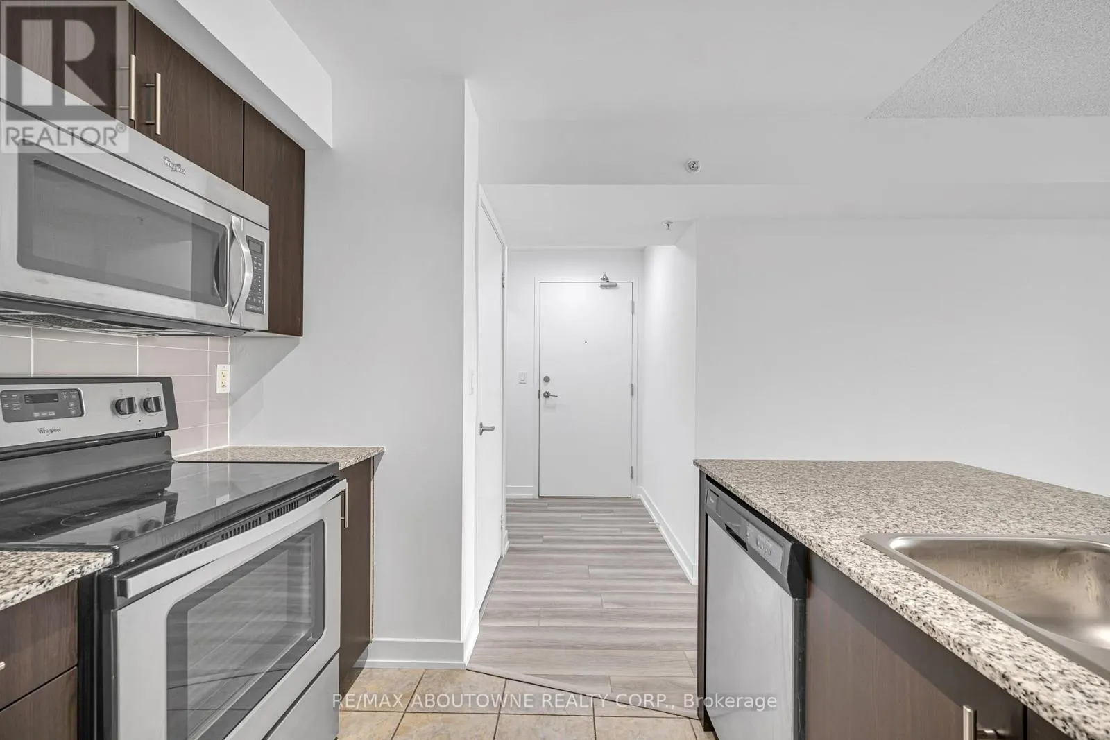 1105 - 1410 DUPONT STREET