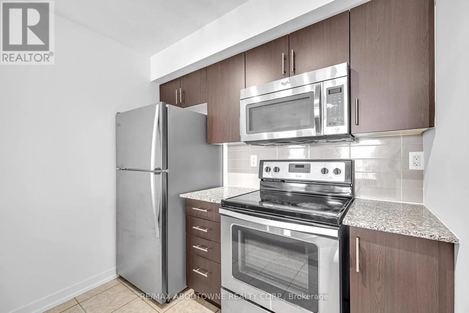 1105 - 1410 DUPONT STREET