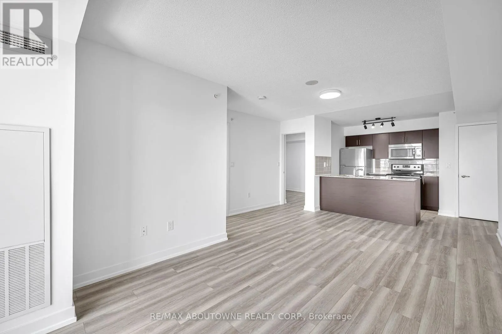 1105 - 1410 DUPONT STREET
