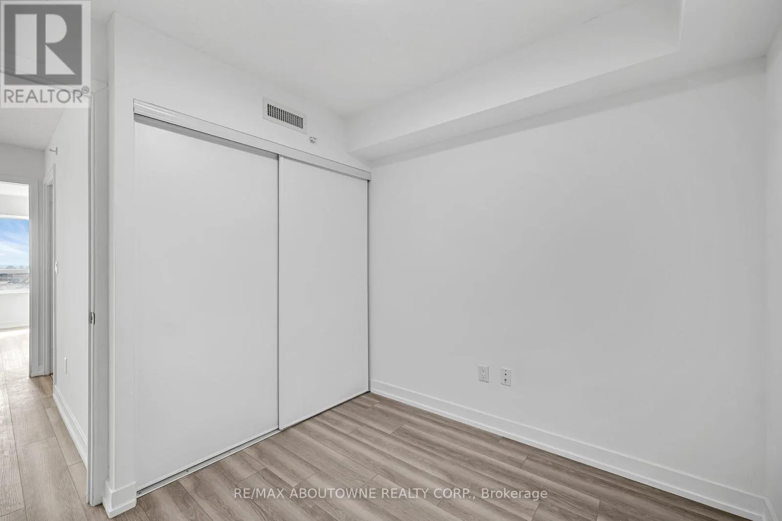 1105 - 1410 DUPONT STREET