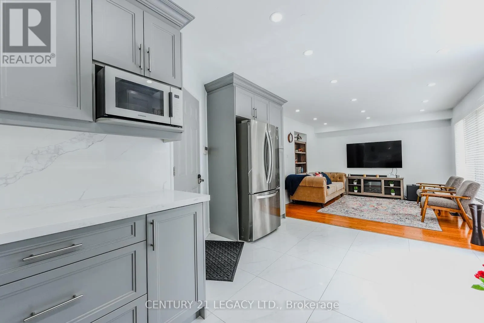 2496 CLAYBORNE PLACE
