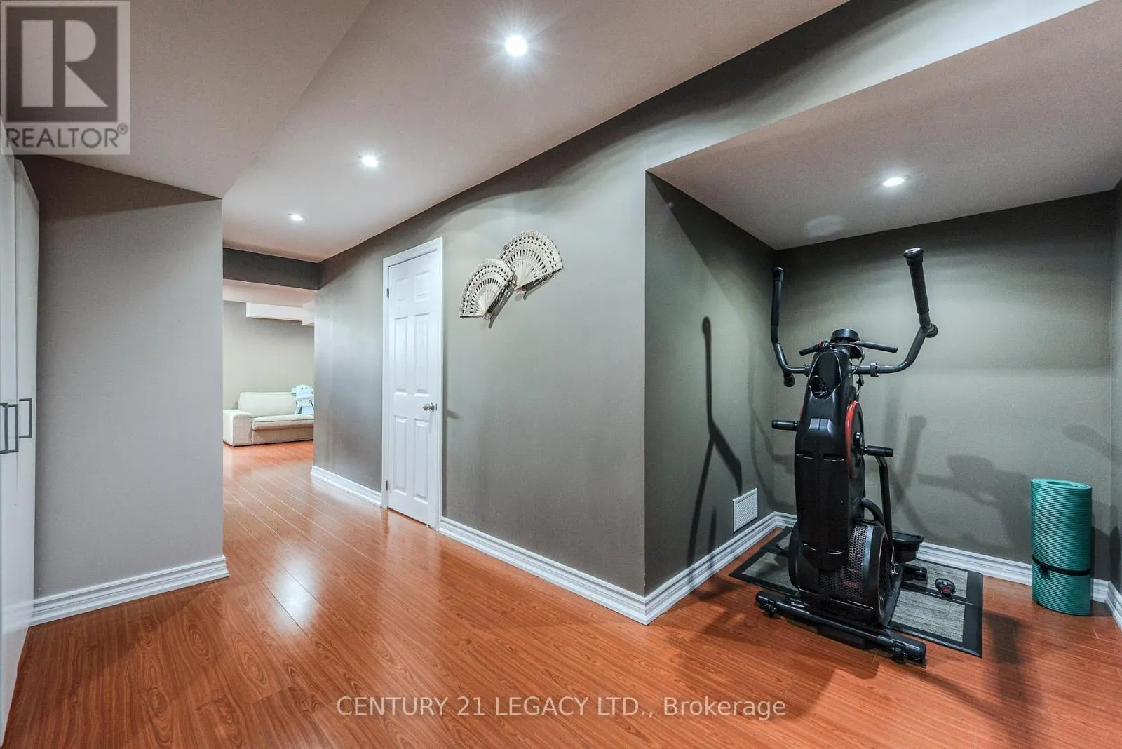 2496 CLAYBORNE PLACE