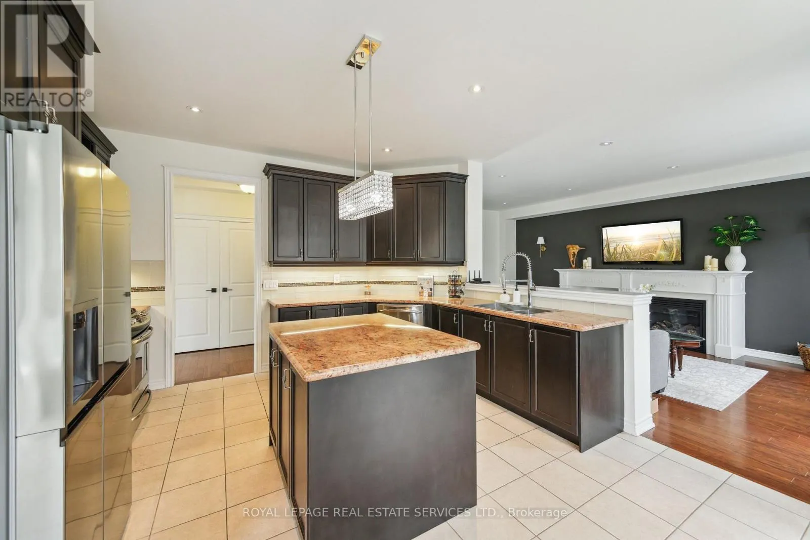 3150 TRAILSIDE DRIVE