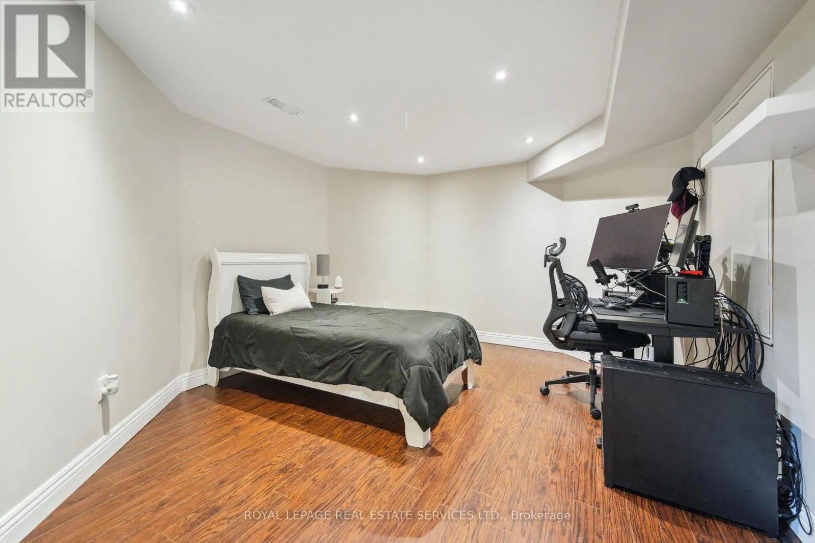3150 TRAILSIDE DRIVE