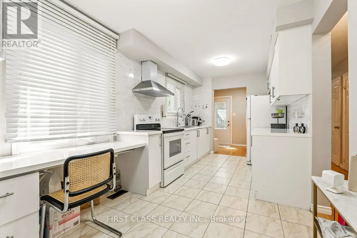 5053 RUNDLE CRESCENT