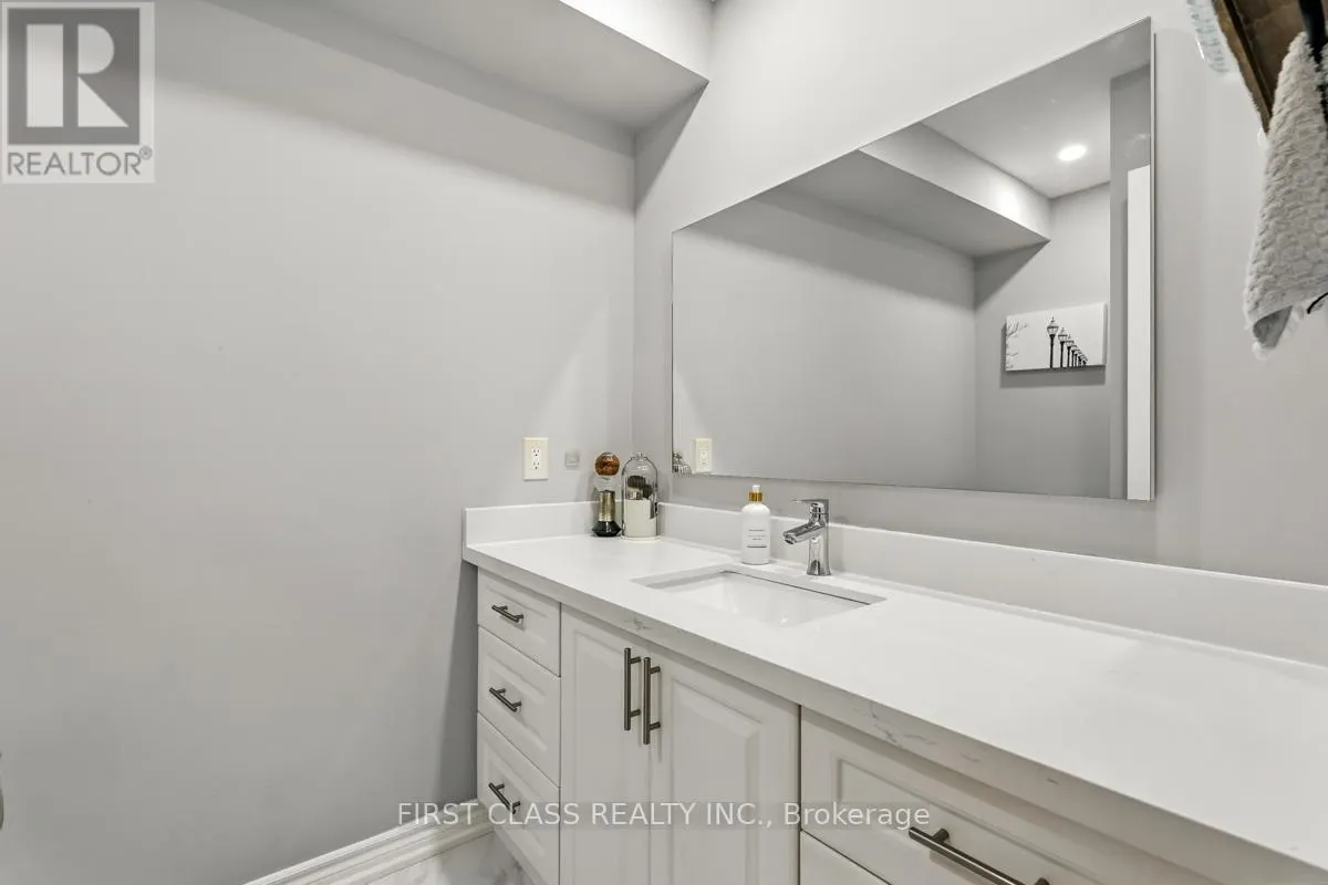5053 RUNDLE CRESCENT