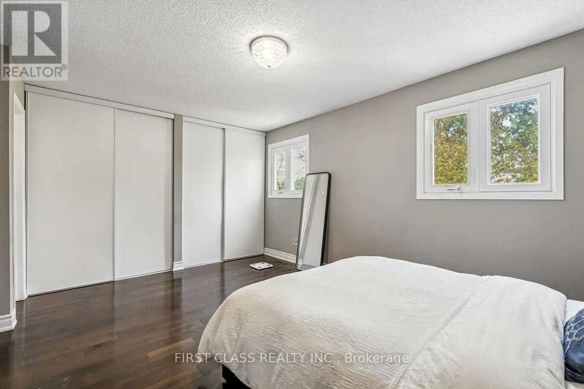 5053 RUNDLE CRESCENT