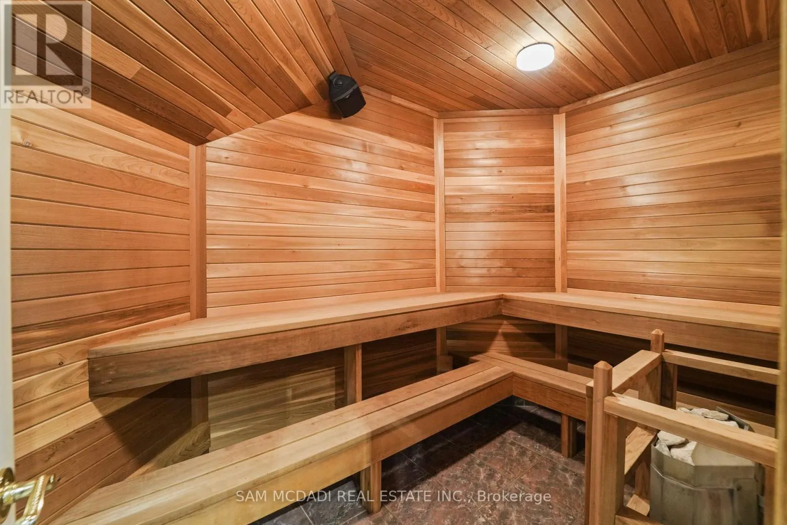 10140 PINEVIEW TRAIL