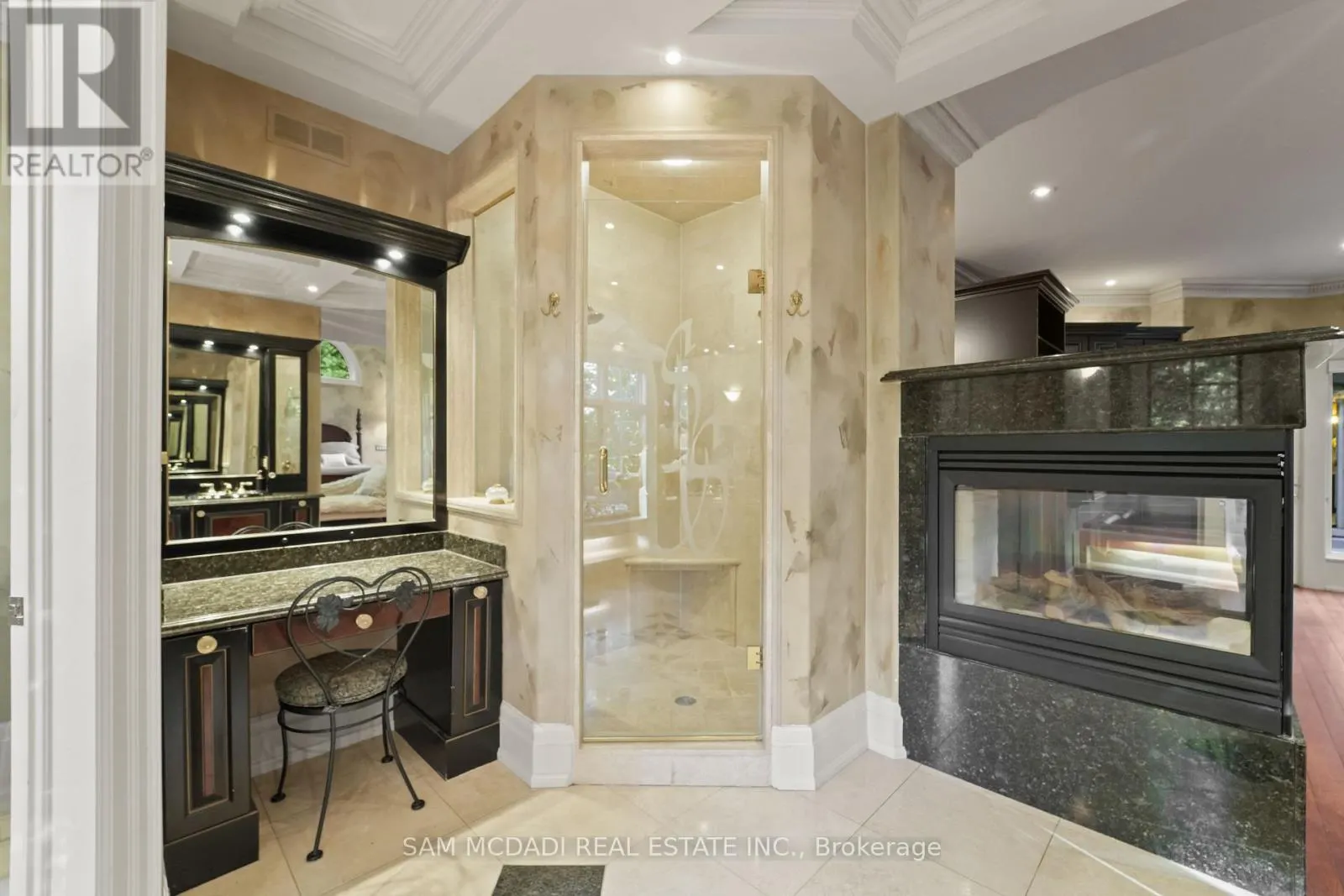 10140 PINEVIEW TRAIL